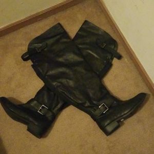 Women's wide calf boot